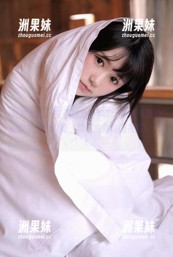 克拉女神 - 充满魅力的芊芊，高清吊带作品犹如星光闪烁，瞬间点亮你的视界！.txt