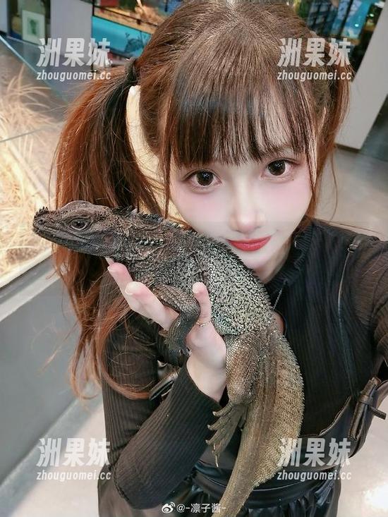 凛子酱绽放高清南丁格尔套图，快来感受她的迷人魅力吧！.txt