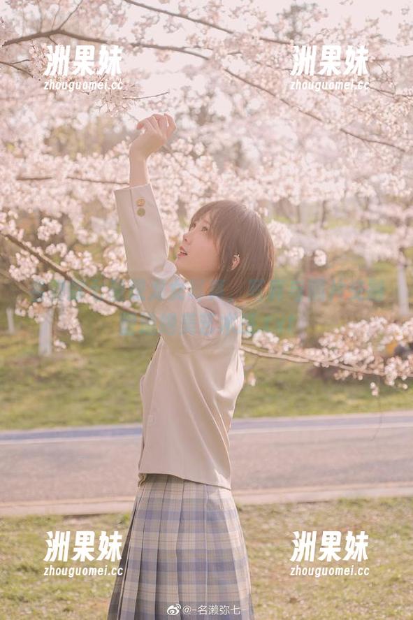 名濑弥七呈现龙女写真，写真与照片交融塑造绝美艺术感.txt
