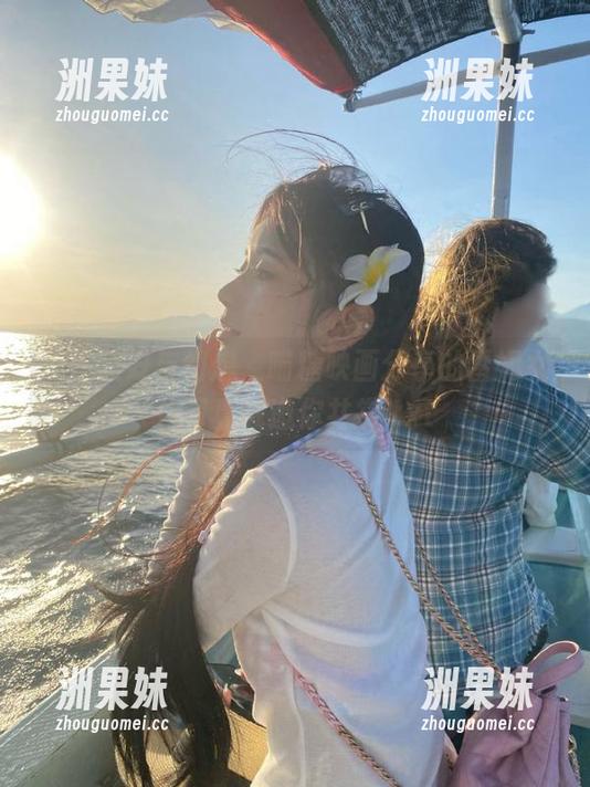 追寻美好与幻想，喵糖映画分享的雷姆女仆写真诚邀你共赏.txt