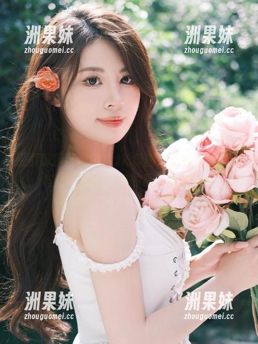探索喵糖映画的犬JK套图，感受青春气息与时尚韵味交织的写真魅力.txt