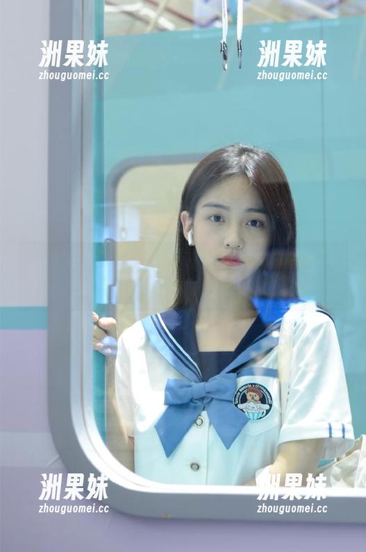 在线浏览喵糖映画麻衣学姐兔女郎高清写真，感受萌趣与性感的奇妙碰撞.txt