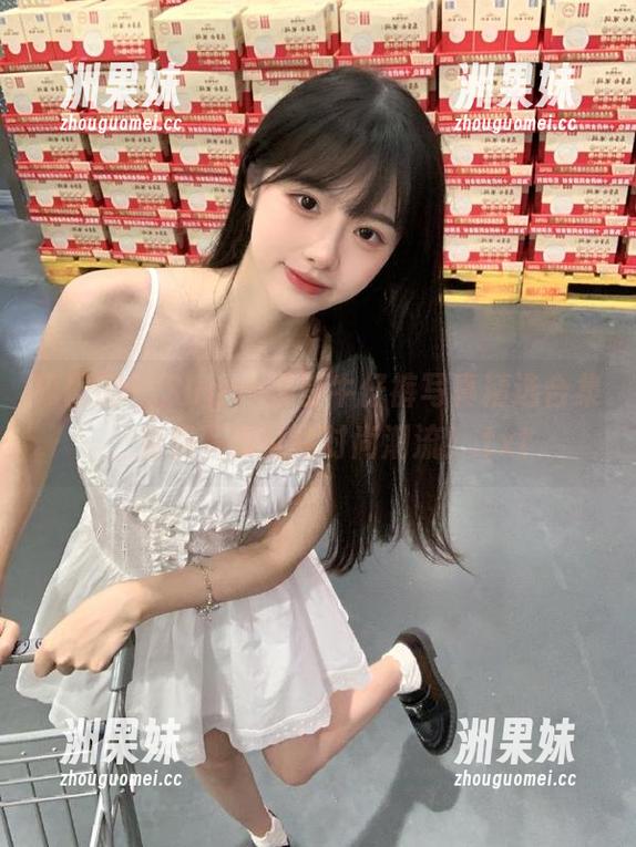 嗲囡囡 - Sugar梁莹牛仔裤写真精选合集，免费下载引领时尚潮流！.txt
