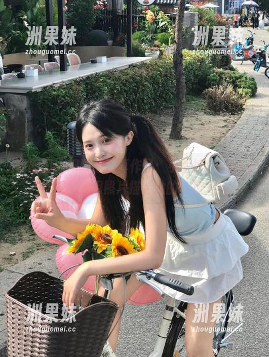 嗲囡囡 - 细腻的写真作品：小蛮妖Yummy女王如何用照片描绘她的梦想.txt