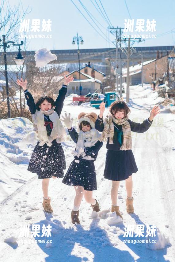 头条女神 - 文雪牛仔裤写真作品集大放送：下载即享，时尚范儿立刻升华！.txt