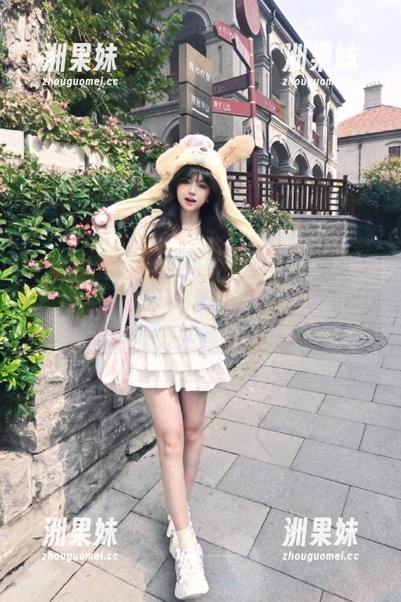 学妹加速跑 - 小冉化身可爱秘书，带来无圣光的独特魅力，精美图片让你心动不已！.txt