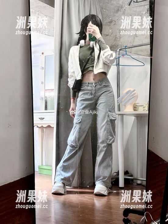 安食Ajiki特制！高清壁纸中的死之宫环奈搞笑写真，笑料满分！.txt