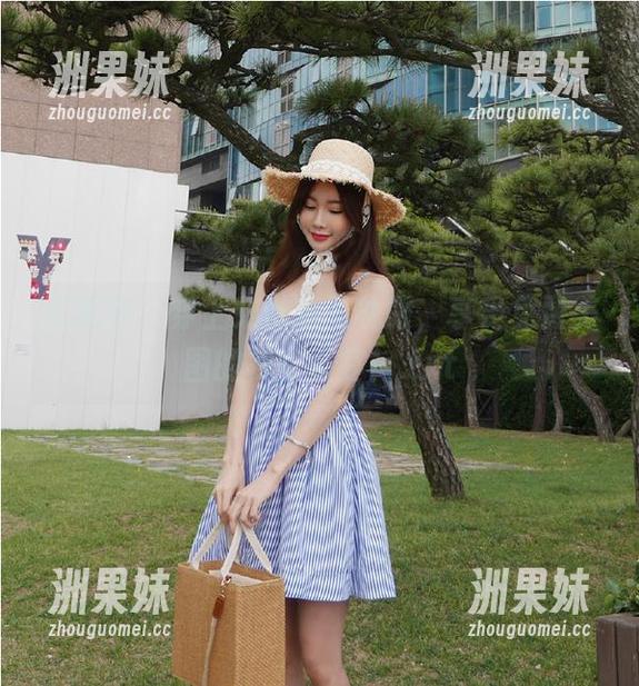 尤果网 - 穿上艾琳娜的礼服，享受免费美图的视觉盛宴！.txt