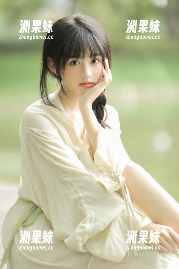 尤果网 - 网络盘点：莉恩的御姐写真，展现她独特风格与个性.txt