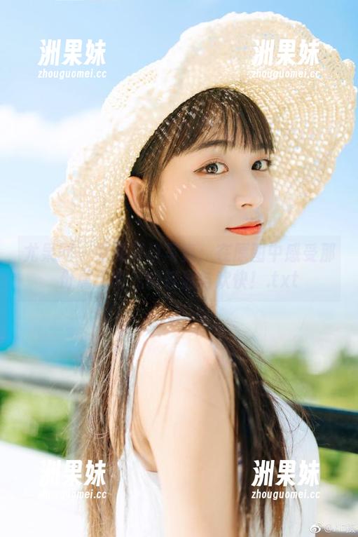 尤果网 - 雯雯夏日写真：在原图中感受那份属于阳光的轻盈与欢快！.txt