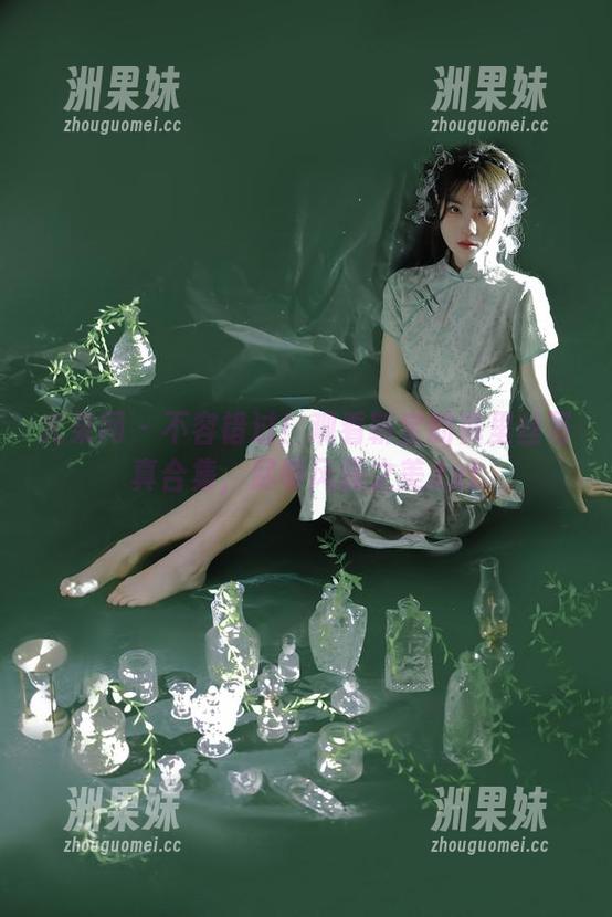 尤果网 - 不容错过！观看靳宝的裤里丝写真合集，尽领风骚之美.txt