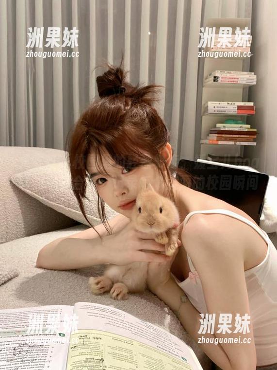 尤蜜荟 - 校园里的轻盈舞步：媛宝儿boa高清写真合集，记录每个美丽的校园瞬间！.txt