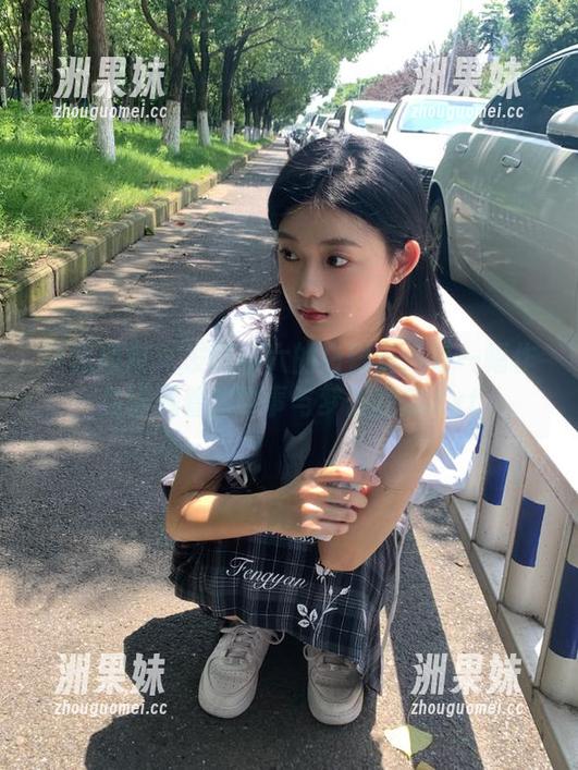 异思趣向 - 发现小六的白银耳：每一幅作品都藏着的故事与梦想图库.txt