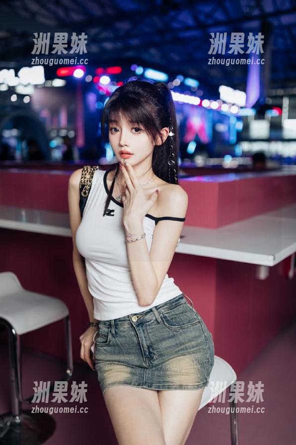 微密圈 - 在张老师浴室中发现福利无限，原图分享，带给你前所未有的视觉享受！.txt