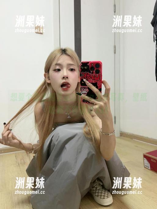 想要个公主抱呈现的Dva泳衣写真，壁纸收藏不容错过.txt