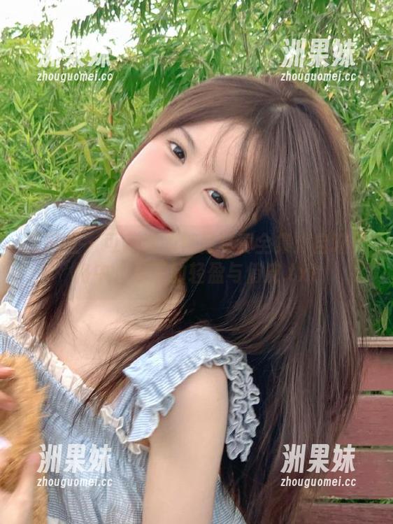星颜社 - 可蕊娜的裸足写真全集：自嘲风格中，足下的轻盈与俏皮.txt