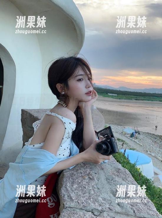 夏日特供！森萝财团免费肉丝少女清凉一夏作品，让你领略夏的魅力！.txt