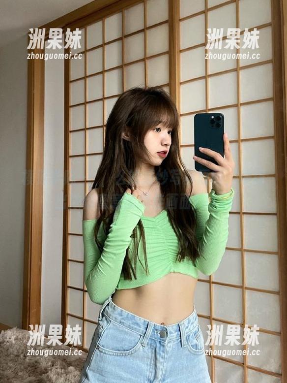 模范学院 - 婠婠么的婚纱写真原图，演绎出浓情蜜意的绝佳画面！.txt