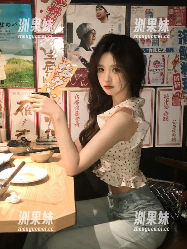 模范学院 - 别小看黑色！柳侑绮Sevenbaby的图包和作品告诉你，它也可以是优雅的代名词！.txt