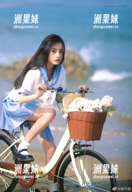 模范学院 - 王楚璇内衣写真精选，展现女人的自信与独特风貌.txt