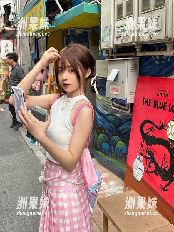模范学院 - 高清写真分享：白茹雪以黑丝演绎时尚魅力，捕捉每一个动人瞬间.txt