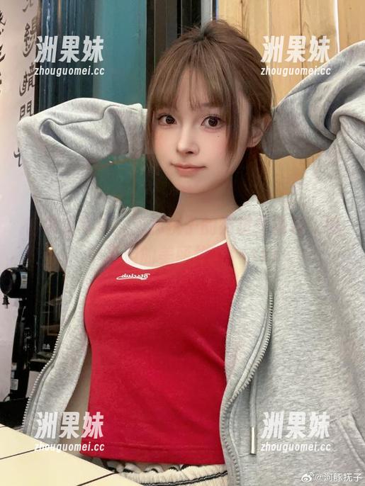 自嘲式写真：河豚抚子的裤里丝福利，笑中带泪的美丽故事！.txt