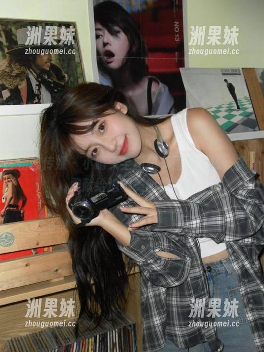 物恋传媒 - 小晴天全新秘书图包上线，免费献给追求美的你.txt