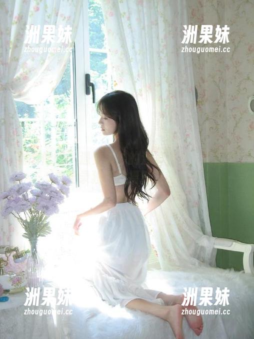 物恋传媒 - 遇见纱纱的温柔光芒：美图合集记录独特的摄影之旅.txt