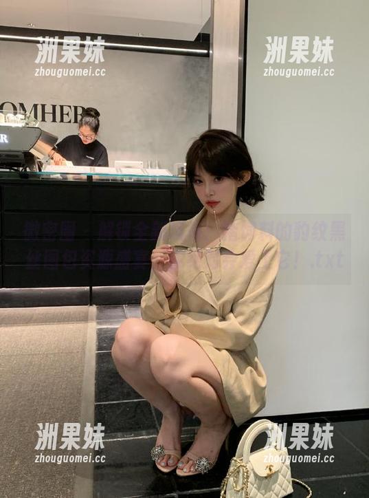 微密圈 - 解锁全新风格：猪饲料的豹纹黑丝图包资源盛宴，你绝对会爱上它！.txt