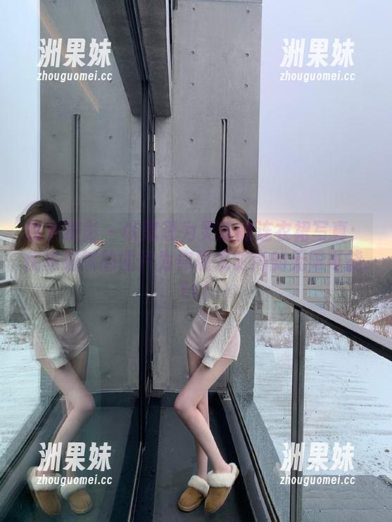 甜予摄影 - 以思思为灵感的连衣裙写真：优雅细腻的图片为你展现时尚的无限可能.txt