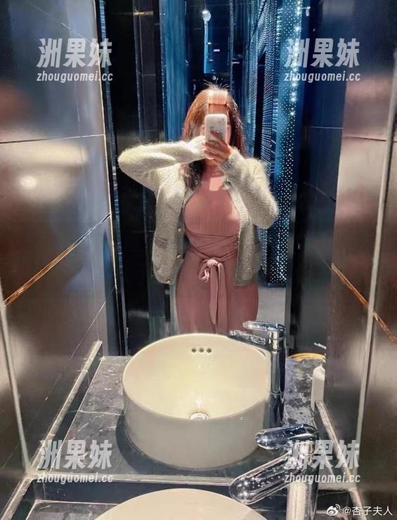 探索白烨烨连体衣高清写真，在线感受她与众不同的时尚风格.txt