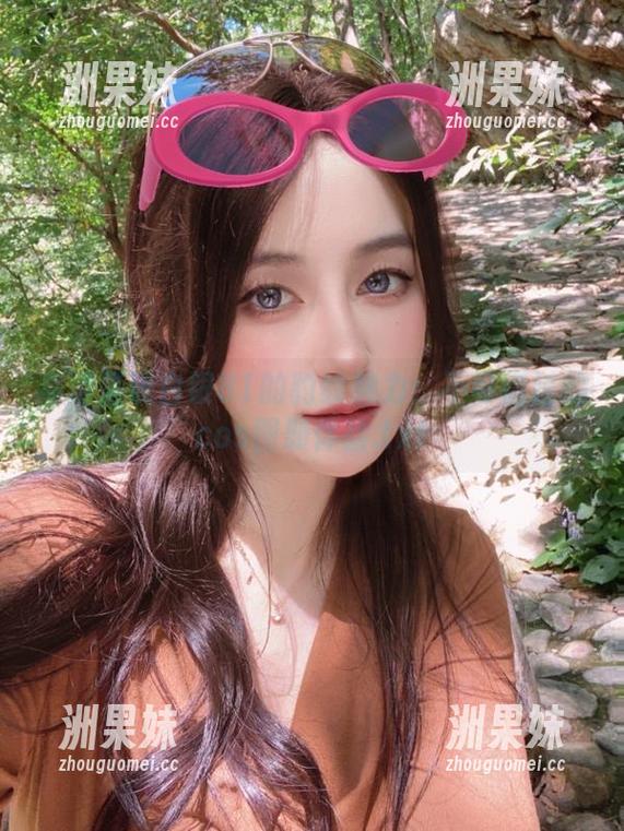 高清呈现白银81的豹纹魅力：不可错过的cos图册体验.txt