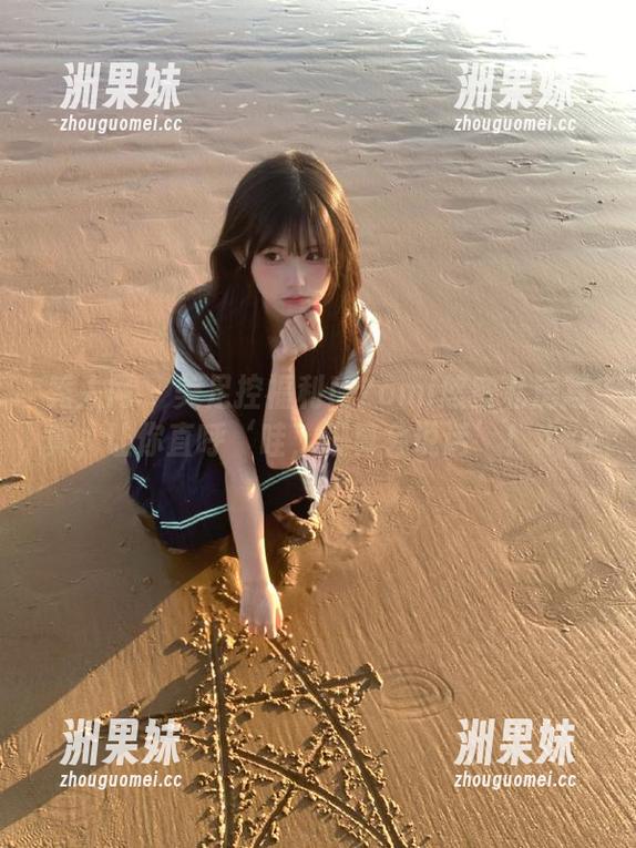 秀人网 - 美足控福利！Yomi悠蜜私房写真，让你直呼‘哇，脚真会说话’！.txt