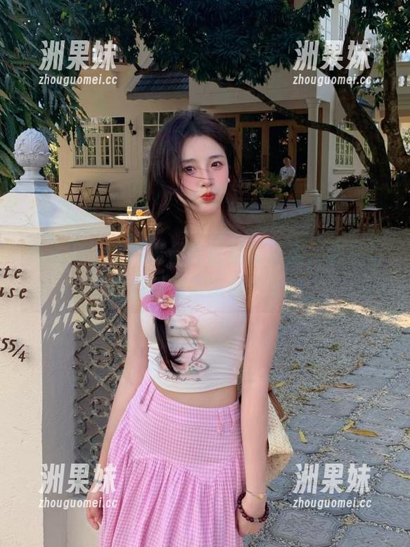 秀人网 - 余虞酱最新比基尼图集，甜美与性感的完美结合！.txt