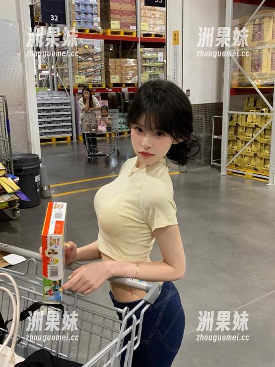 秀人网 - 余贝拉bella居家无圣光套图，品味每一个静谧时刻的独特魅力.txt
