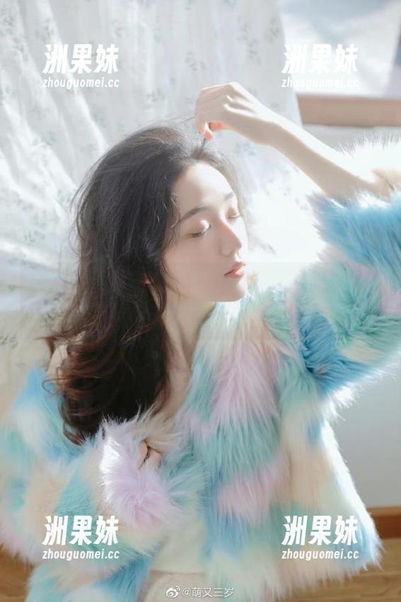 秀人网 - 不容错过的娜娜子呀旅拍作品集，闪耀每一个细节与光影！.txt