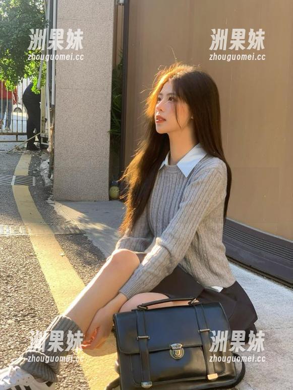 秀人网 - 小热巴体操服写真合集，体验她运动中的优雅与动感.txt
