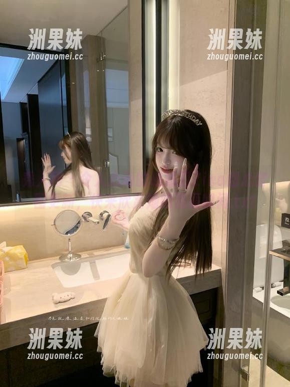 秀人网 - 令人心动的战姝羽Zina甜心套图更新，快来欣赏她的美丽瞬间.txt