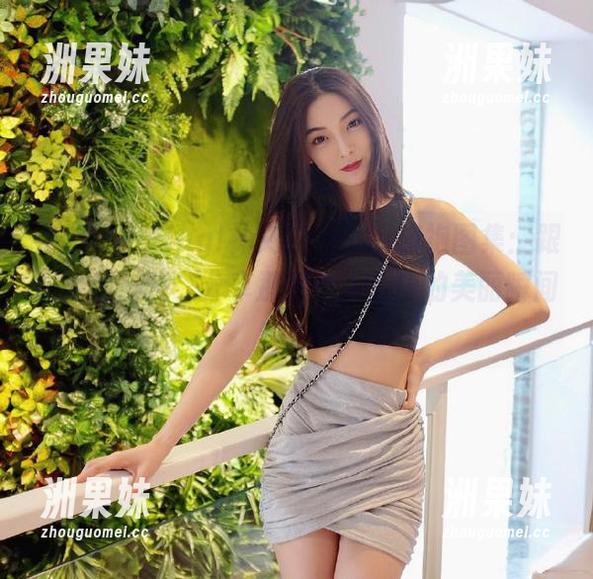 秀人网 - Flag!林文文yooki旗袍图集：跟随她的脚步，分享那些令人心醉的美丽瞬间！.txt