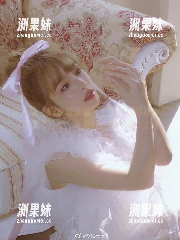 秀人网 - 探索璀灿姐姐不容错过的精彩写真作品资源，与美好一同出发！.txt