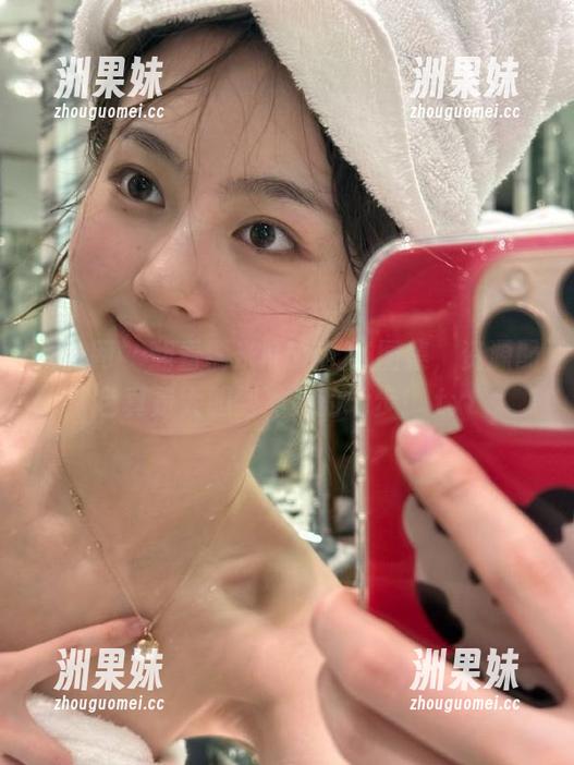 秀人网 - 翻看糯米NM的JK图集，资源配色真是大胆到冲突的地步！.txt