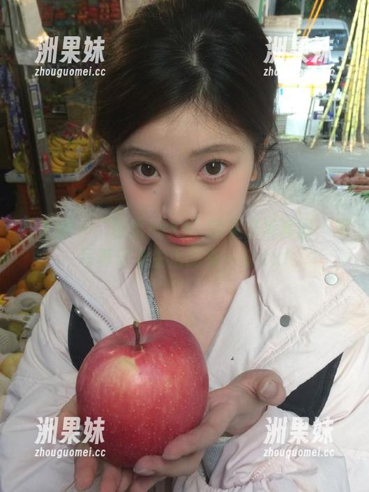 秀人网 - “芭比KIKI”的牛仔裤套图：用写真记录生活的每一刻.txt