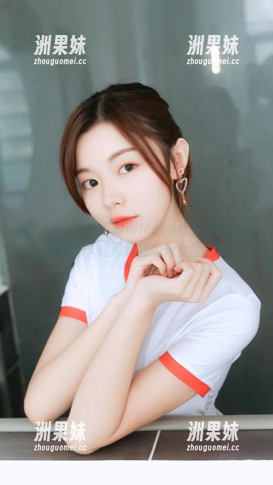秀人网 - 最新萌琪琪Irene修女图册发布，带你进入她梦幻般的修女世界.txt