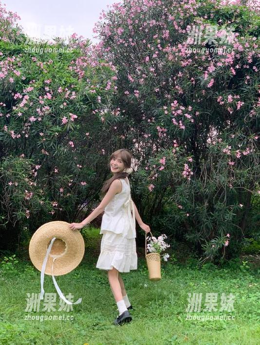 秀人网 - 随便一试就是小公主？还是陈梵妮婚纱图集精选让我自信满满.txt