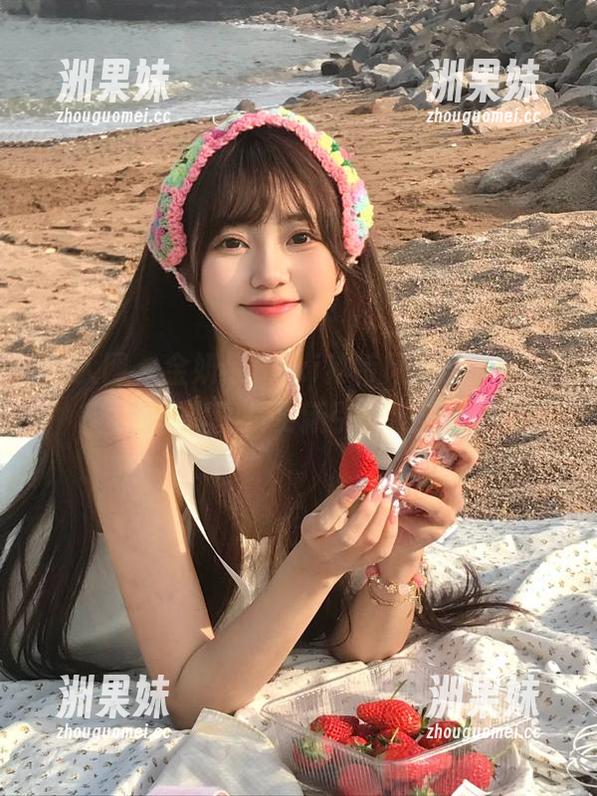 秀人网 - 金妍兮Saki独特风格连衣裙，重磅写真图片更新引领潮流.txt