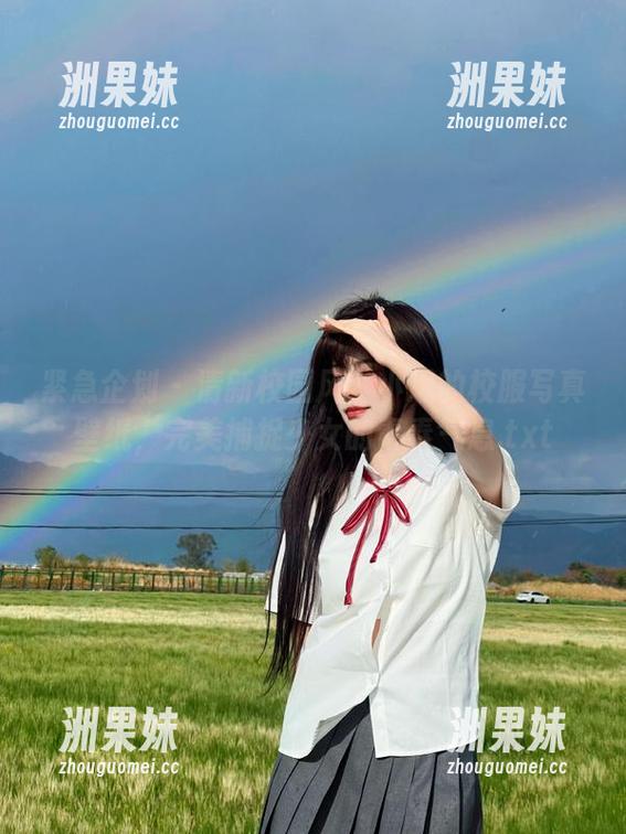 紧急企划 - 清新校园风：小恩的校服写真壁纸，完美捕捉少女的青春气息.txt
