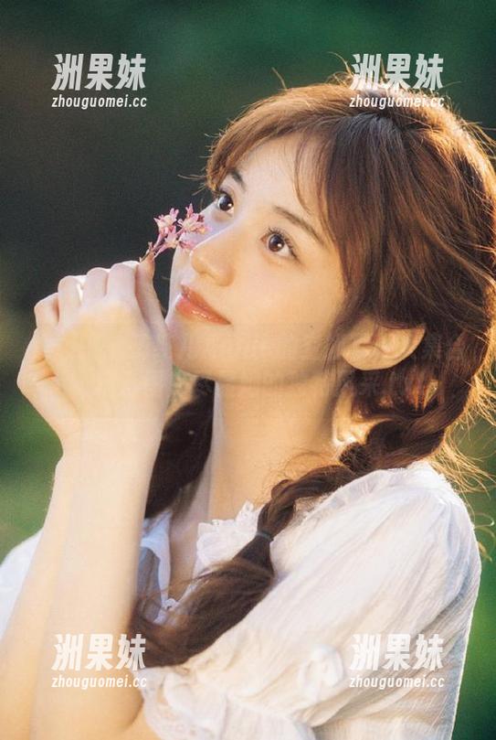 美媛馆 - 子纯儿Annie的空姐写真大集合，精选图库尽显她的独特风采.txt
