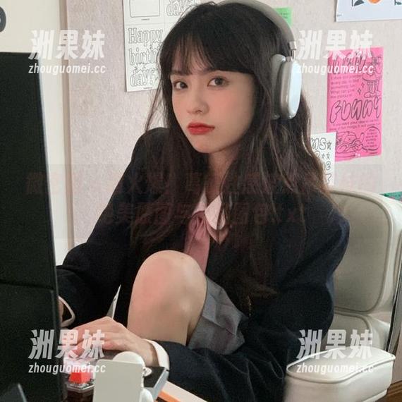 微密圈 - 超火爆！葛征性感波点吊带袜的绝美原图与精品图包.txt