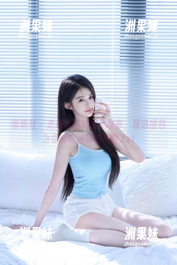 蜜桃社 - 走进冰露的温柔故事，精选图包为你解锁独特的视角.txt