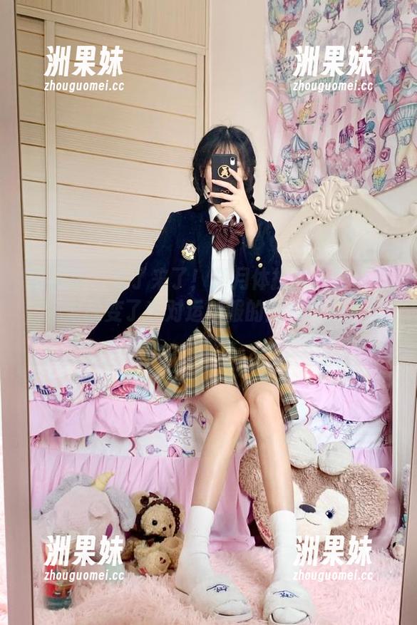 蜜桃社 - 来了来了！初月体操服原图更新，完全改变了我对运动服的固有印象。.txt